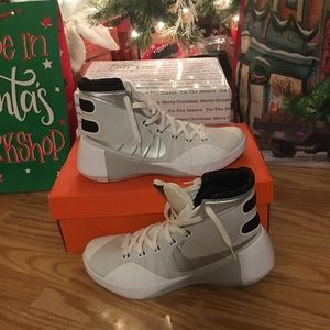 Nike hyperlink 2015 size 11.5